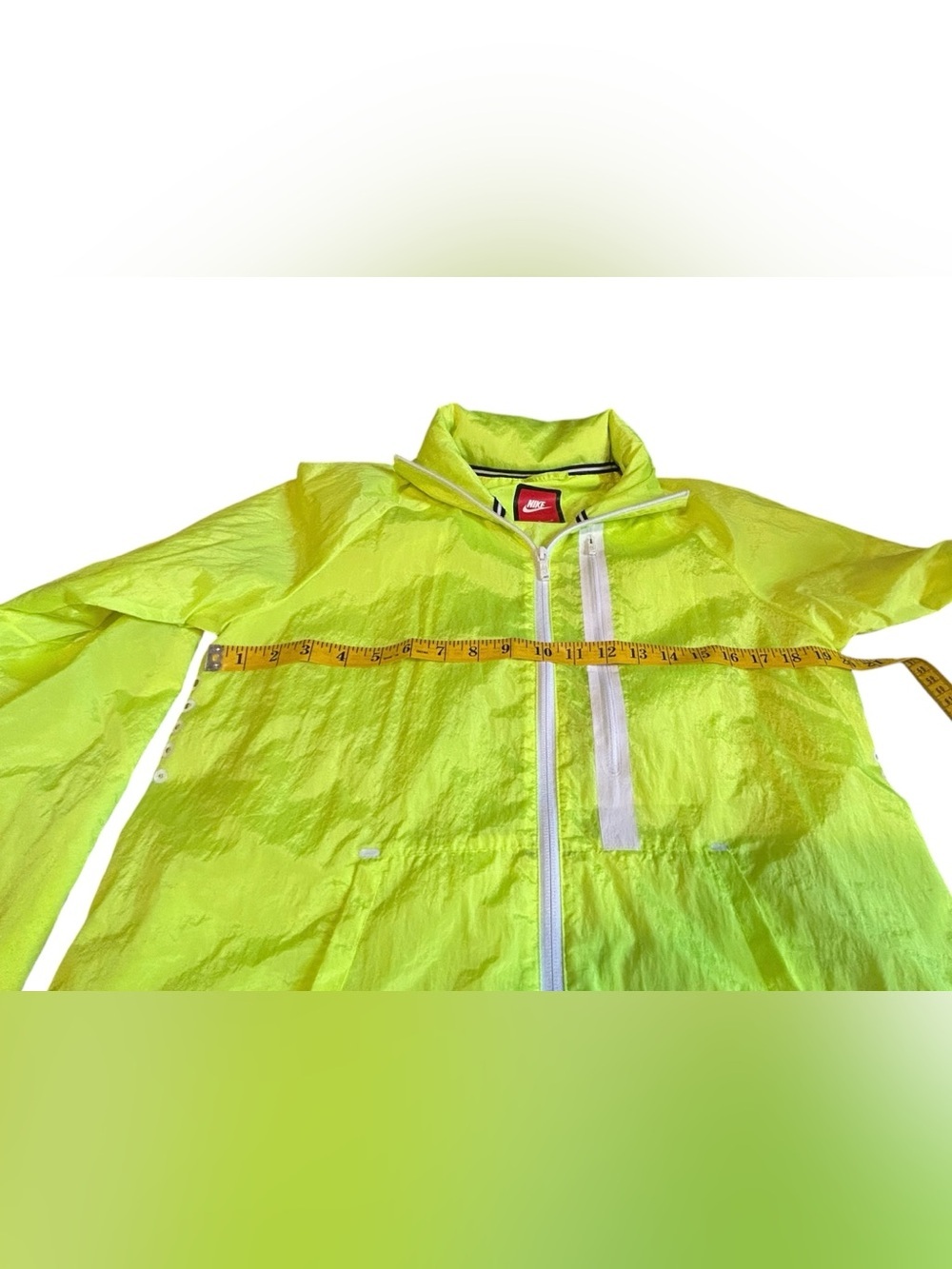 Nike Aeroshield Running Jacket Volt Yellow Hidden Hood Women’s M - Picture 4 of 16